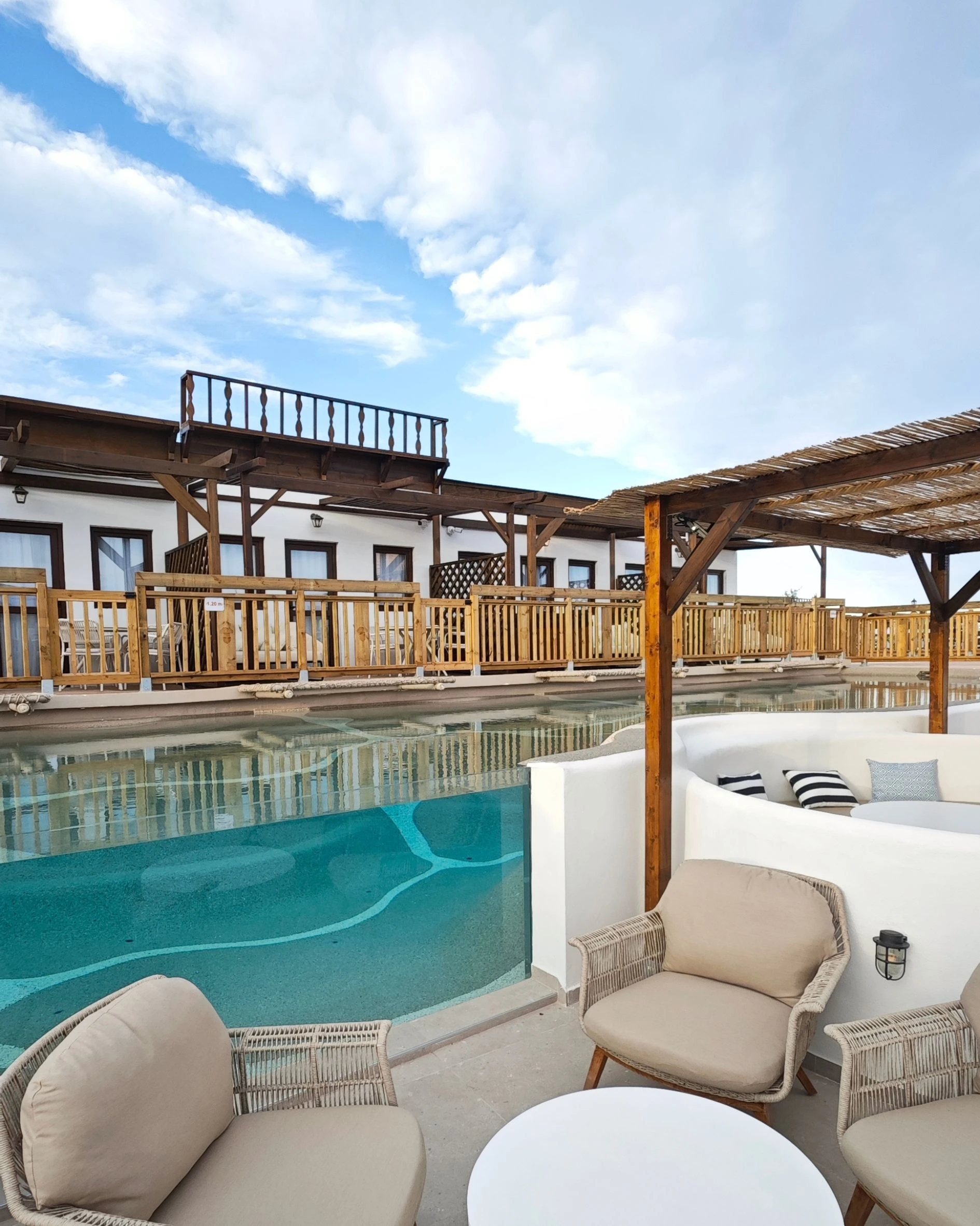 Paradise Island Swim Up Bar
