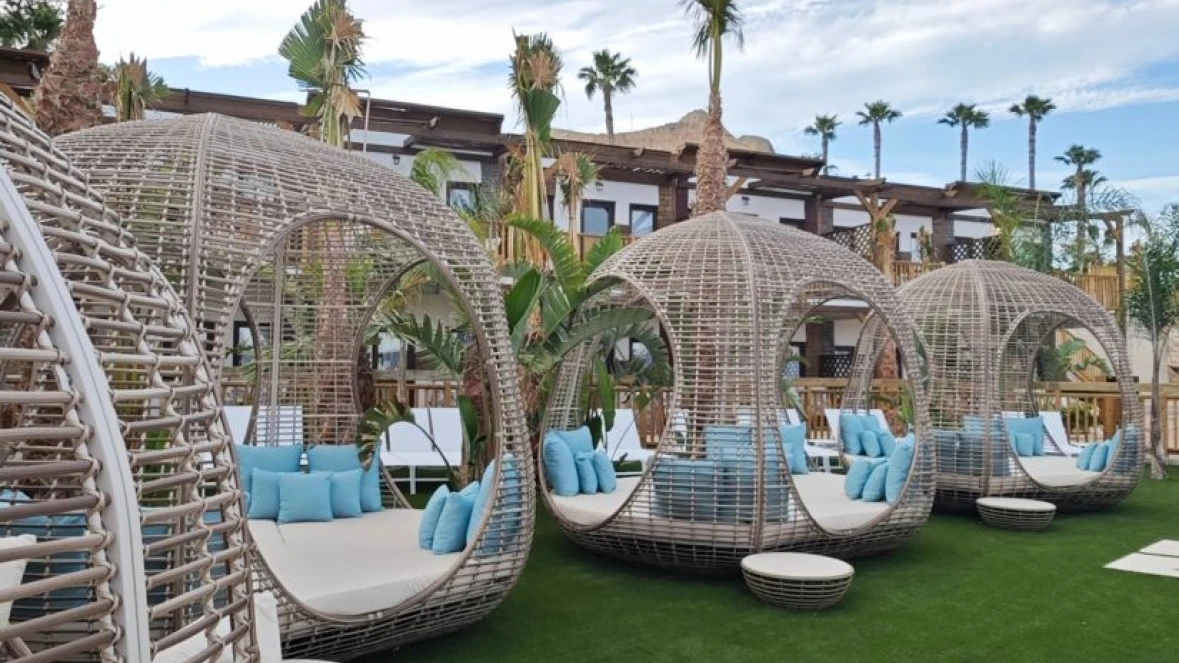 Paradise Island Pool