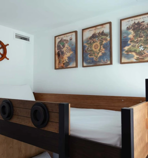 Paradise Island Jacuzi Lodge (premium)
